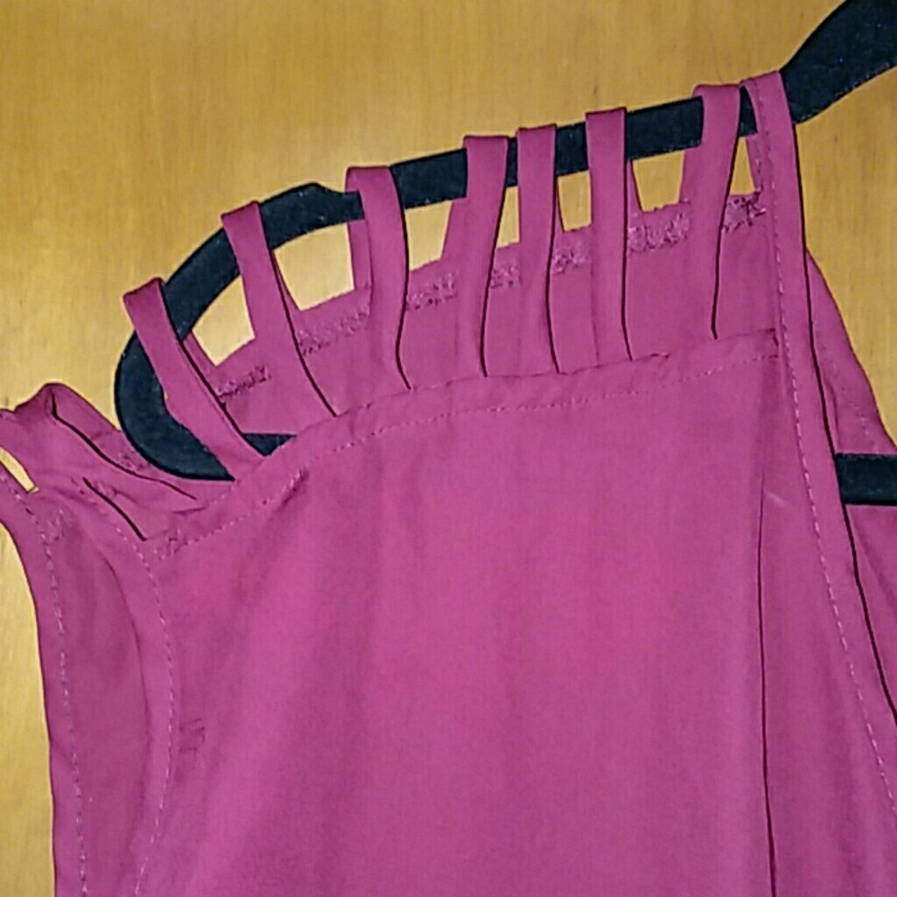 Red blouse - Picture 2 of 2